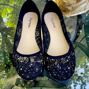 Zigi soho black lace & rhinestone ballet flats sz 10